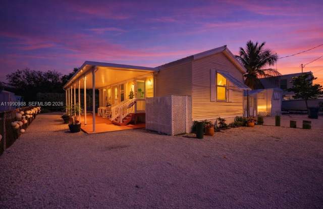 112 Tweedy Pie Ter photos photos