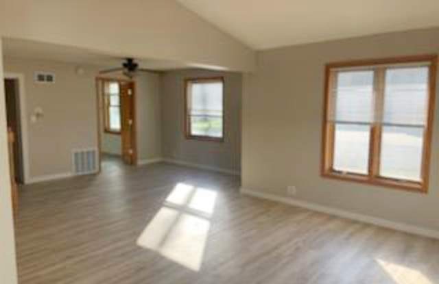 Bright South Side Home - 1211 Bennett Street, La Crosse, WI 54601