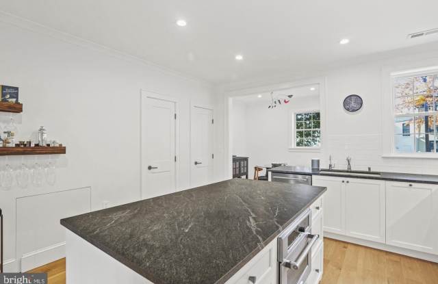 1920 35TH Street NW Gallery 4