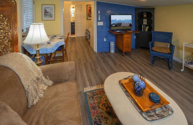 312 N Second - 312 North 2nd Avenue, Sequim, WA 98382