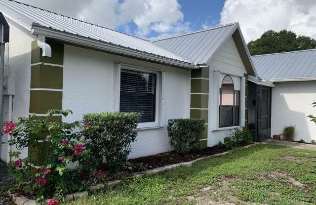 887 Spirea Drive Gallery 2