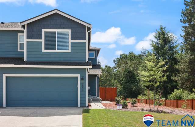 A/C home just like new! 2 story, end unit with Long Lake access! - NO PETS photos photos