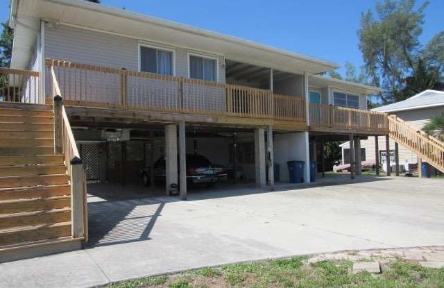 1 bedroom 1 bathroom upgraded duplex Gallery 3