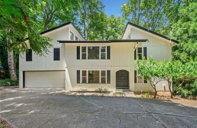 2710 Margaret Mitchell Drive NW photos photos
