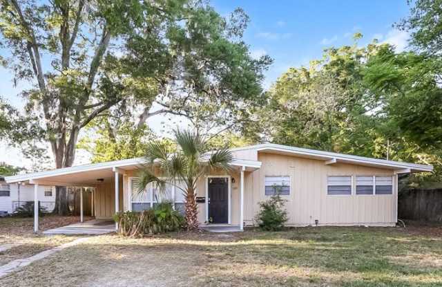 6311 Sprinkle Drive North photos photos