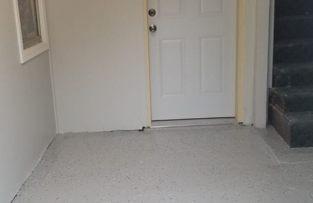 4350 Sheffield Avenue - 2 Gallery 2