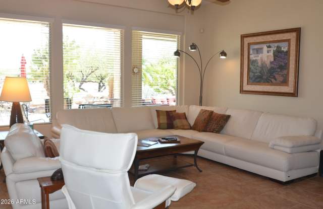 12415 W RUNNING DEER Trail Gallery 4