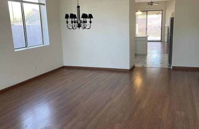 4722 E Chisum Trail Gallery 3