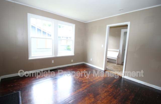 8211 Rugby Avenue Gallery 4