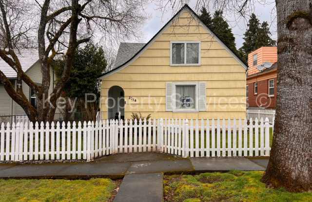 Adorable Arnada Bungalow - 2014 E Street, Vancouver, WA 98663 Adorable Arnada Bungalow - 2014 E Street, Vancouver, WA 98663