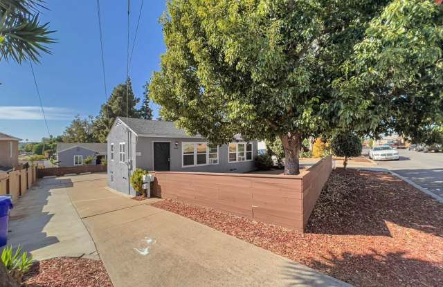 San Diego Paradise Hills Renovated 2 bd/1 ba Home w/ A/C and Private Yard Gallery 1