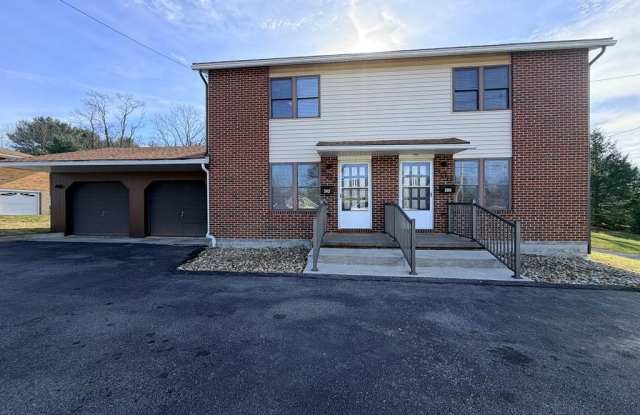 302 WALTERS AVENUE - 302 Walters Avenue, Geistown, PA 15904