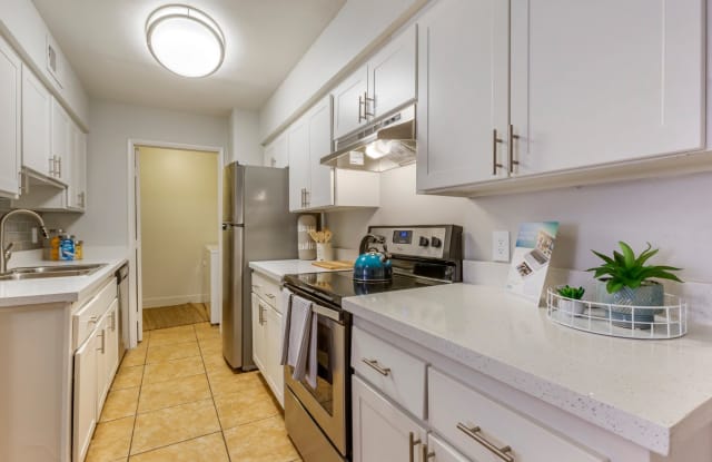 Arches Apartment Homes Gallery 4
