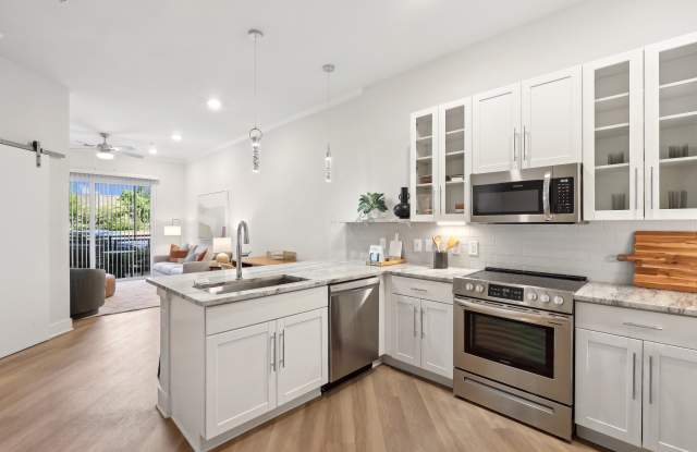 3500 West View Gallery 2
