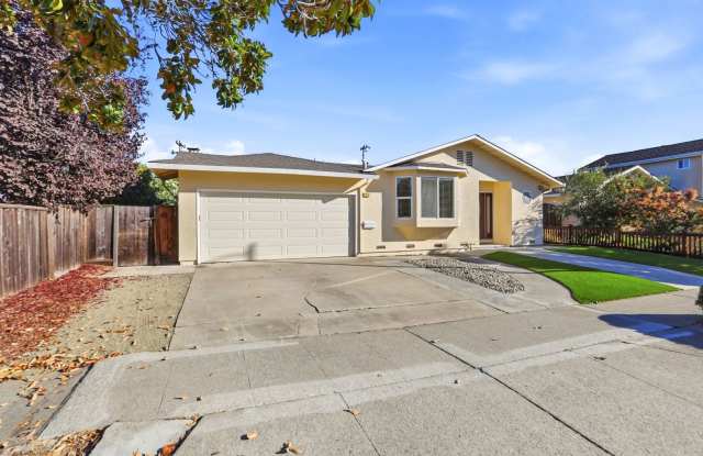 Available Now! Bright Single-Story Ranch with Updated Kitchen and Skylit Family Room Gallery 3