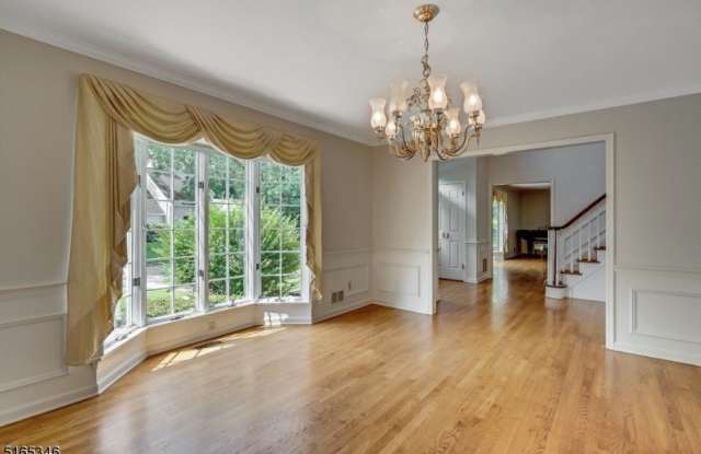 34 Woodmere Dr Gallery 4