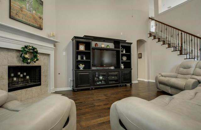 7823 Meadow Glen Drive Gallery 4