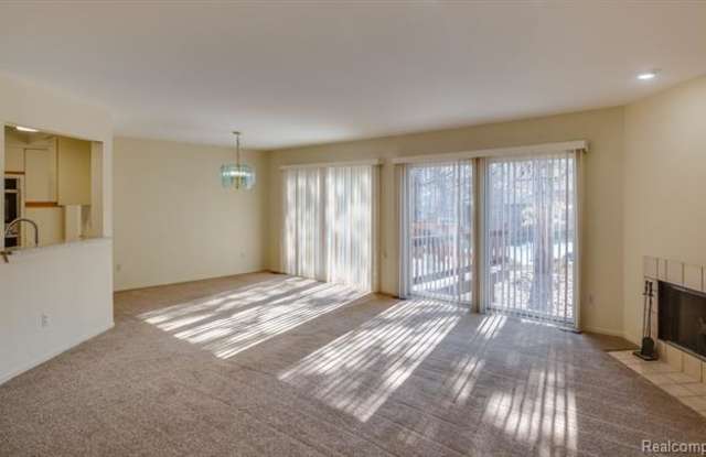 6372 ASPEN RIDGE Boulevard Gallery 3