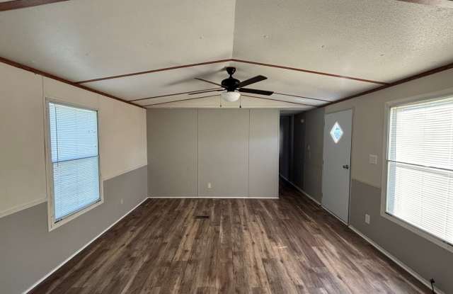 3 Bed 2 Bath Mobile Home in Kinston Gallery 3