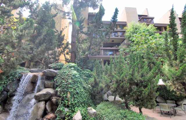 Resort-Style 2BD/2BA w/ Pool, Tennis Courts & 2 Parking Spaces photos photos