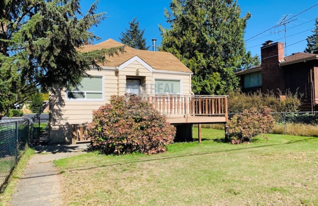 2326 South West 116th St - 2326 SW 116th St, Burien, WA 98146