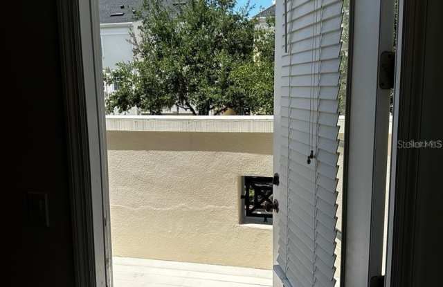 1350 CHATFIELD Place Gallery 4