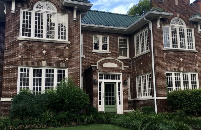 334 North Mc Lean Boulevard - 334 N McLean Blvd, Memphis, TN 38112
