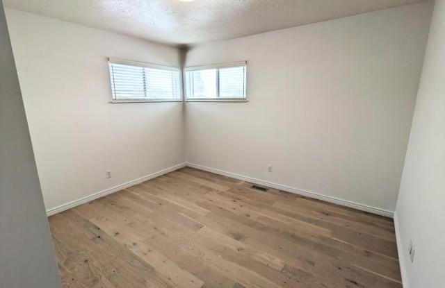 Beautiful custom remodeled home in Clearfield Gallery 4