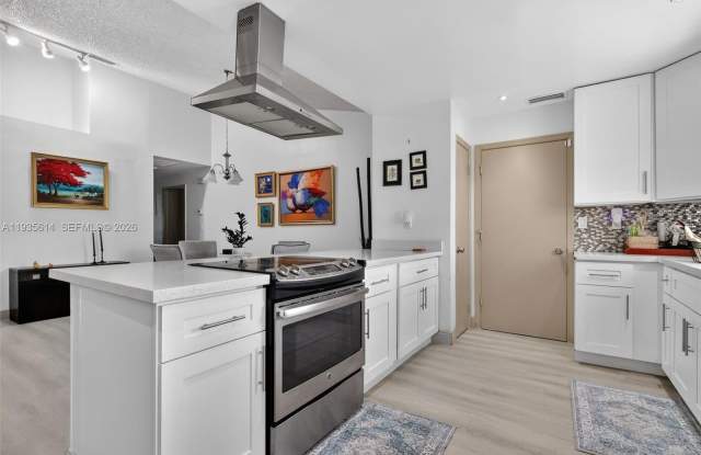 5571 NW 188th St photos photos