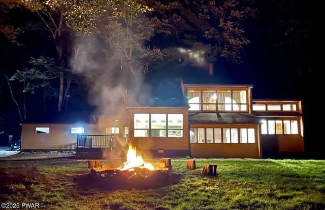 560 Rt 739 - 560 Pennsylvania 739, Pike County, PA 18428