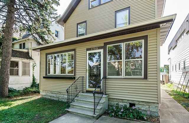 Beautiful 7 Bedroom Close by St. Thomas and Several Colleges Available 6/1 Gallery 1