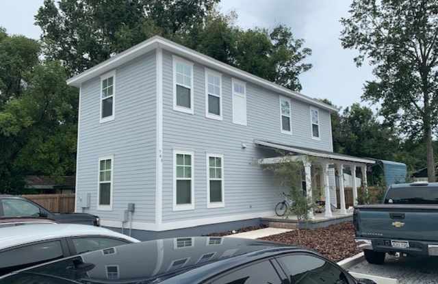 Thelma Lane - Luxury 4 Bedroom, 4 Bathroom House - 761 Northwest 9th Street, Gainesville, FL 32601