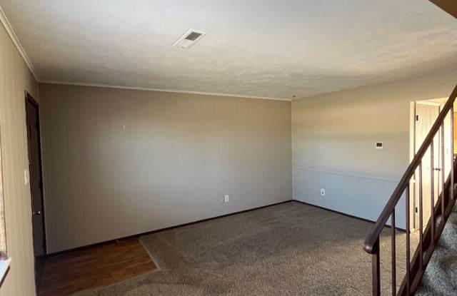 2 bedroom 1.5 bath townhome in a great location! Gallery 3