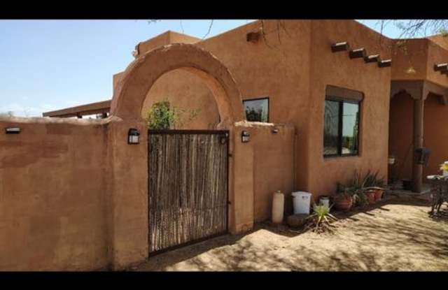 3 Bedroom Northwest Ranchette photos photos
