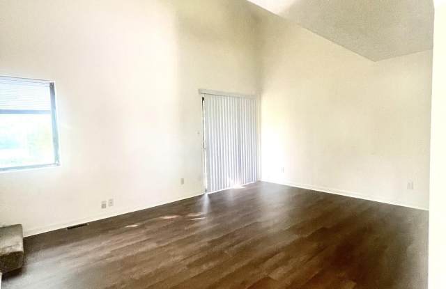 452 Larkwood Drive Gallery 4