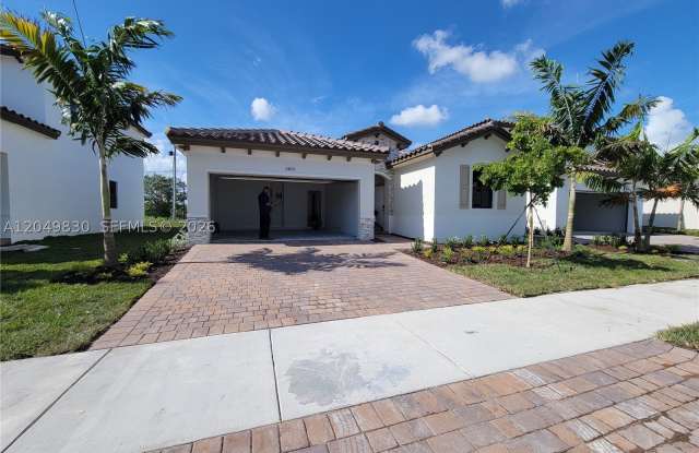24120 SW 119th Pl Gallery 4