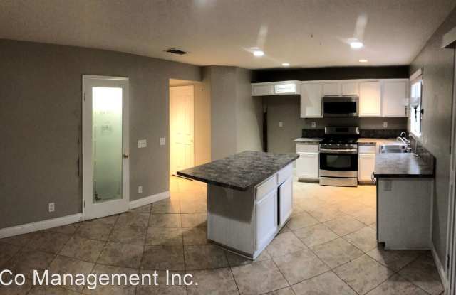 112 Tamarack Drive Gallery 4