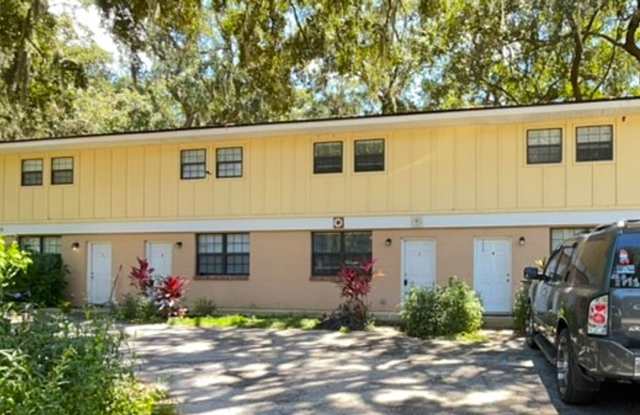 Island Townhouse-Close to Shopping and Beach! Gallery 1