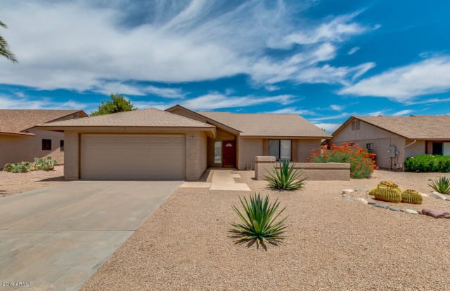 9832 W BEHREND Drive - 9832 West Behrend Drive, Peoria, AZ 85382