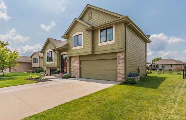 **Spacious 4-Bedroom Home in Lewis Central School District – 2-Car Garage & Large Yard** Gallery 3