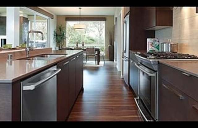 3920 Northeast 24th Court Gallery 3