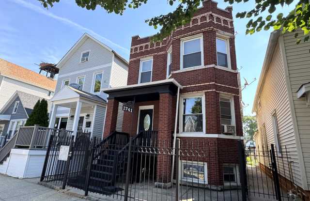 1741 North Central Park Avenue - 2 photos photos