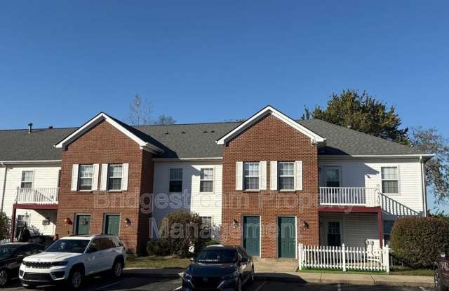 118 Colonial Circle Gallery 1