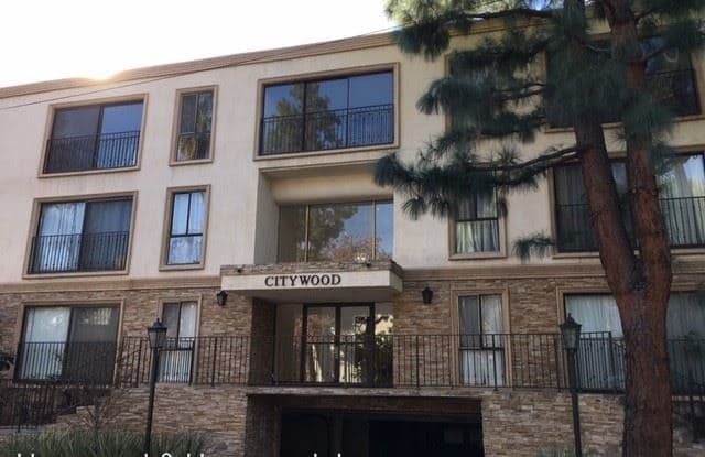15344 Weddington St. #305 - 15344 W Weddington St, Los Angeles, CA 91411
