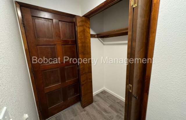 1516 South Ct Gallery 3