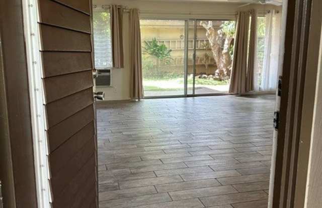 Lahaina - Well-Appointed Ground-Floor 1 Bedroom Condo with Spacious Lanai at Oceanfront Maui Sands Gallery 1