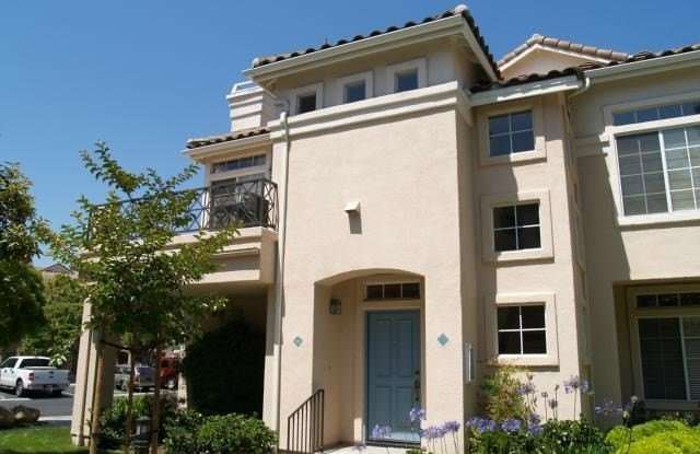 113 Shorebreaker Drive Gallery 2