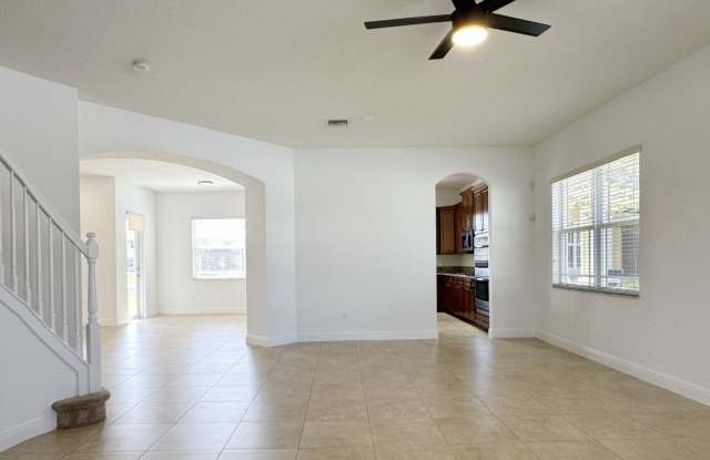 8571 Lakeside Bend Gallery 3
