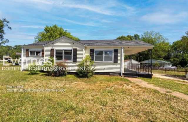 200 Woodward Drive photos photos