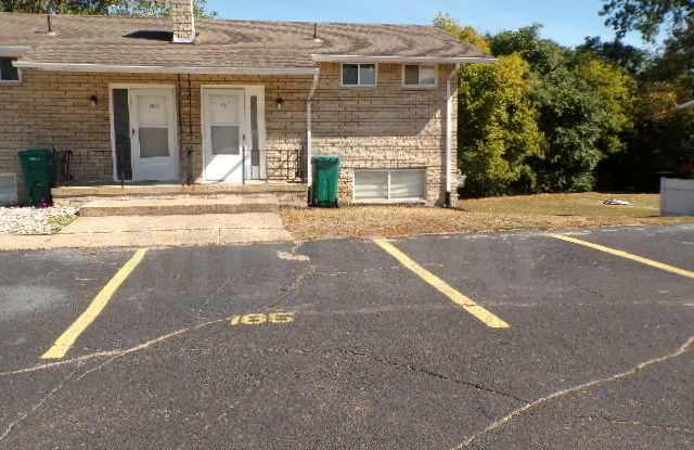 165 Huronview Court - 165 Huronview Court, Oakland County, MI 48386